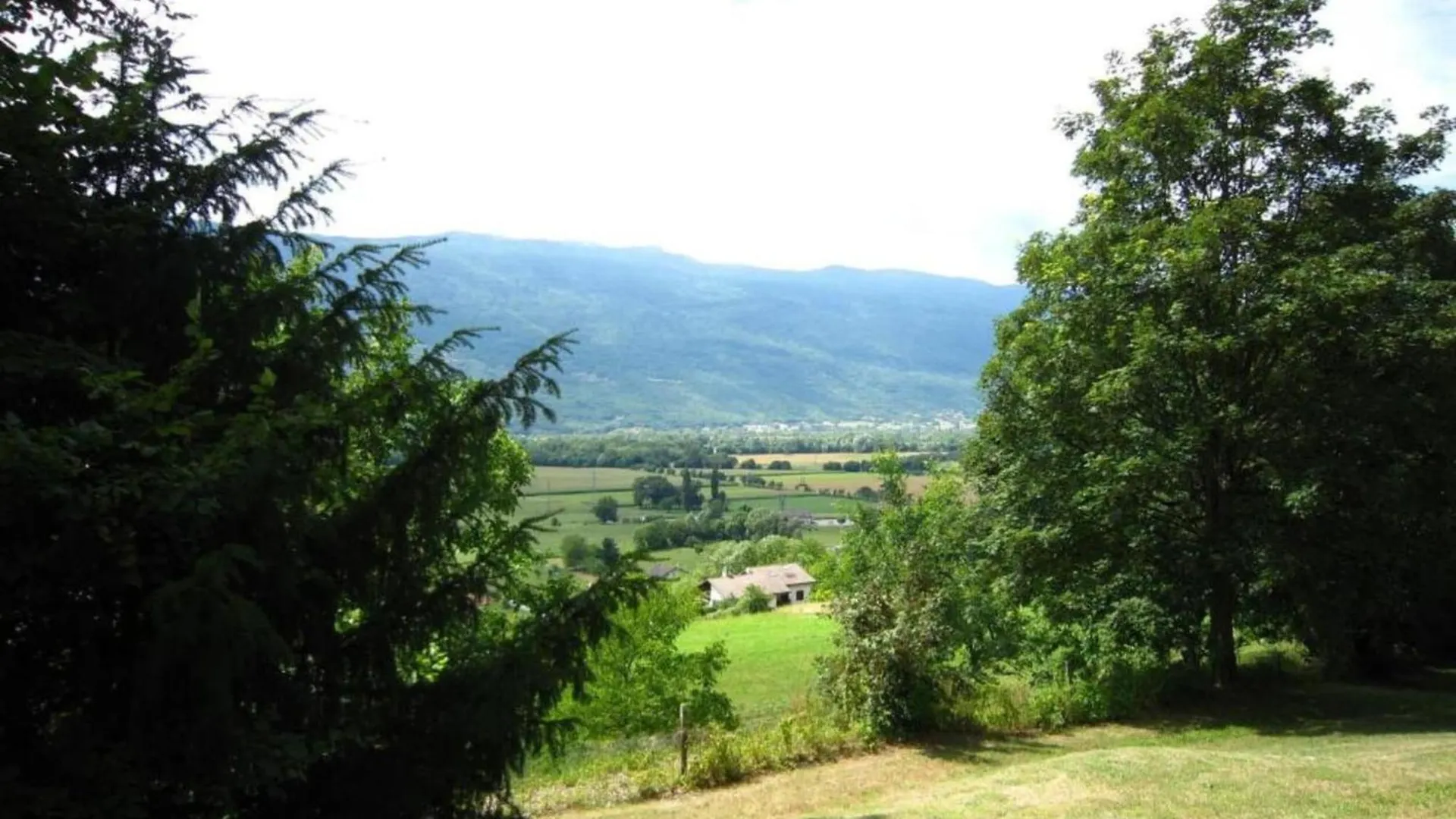Cosy Castle With Swimming Pool Villa Serrieres-en-Chautagne France