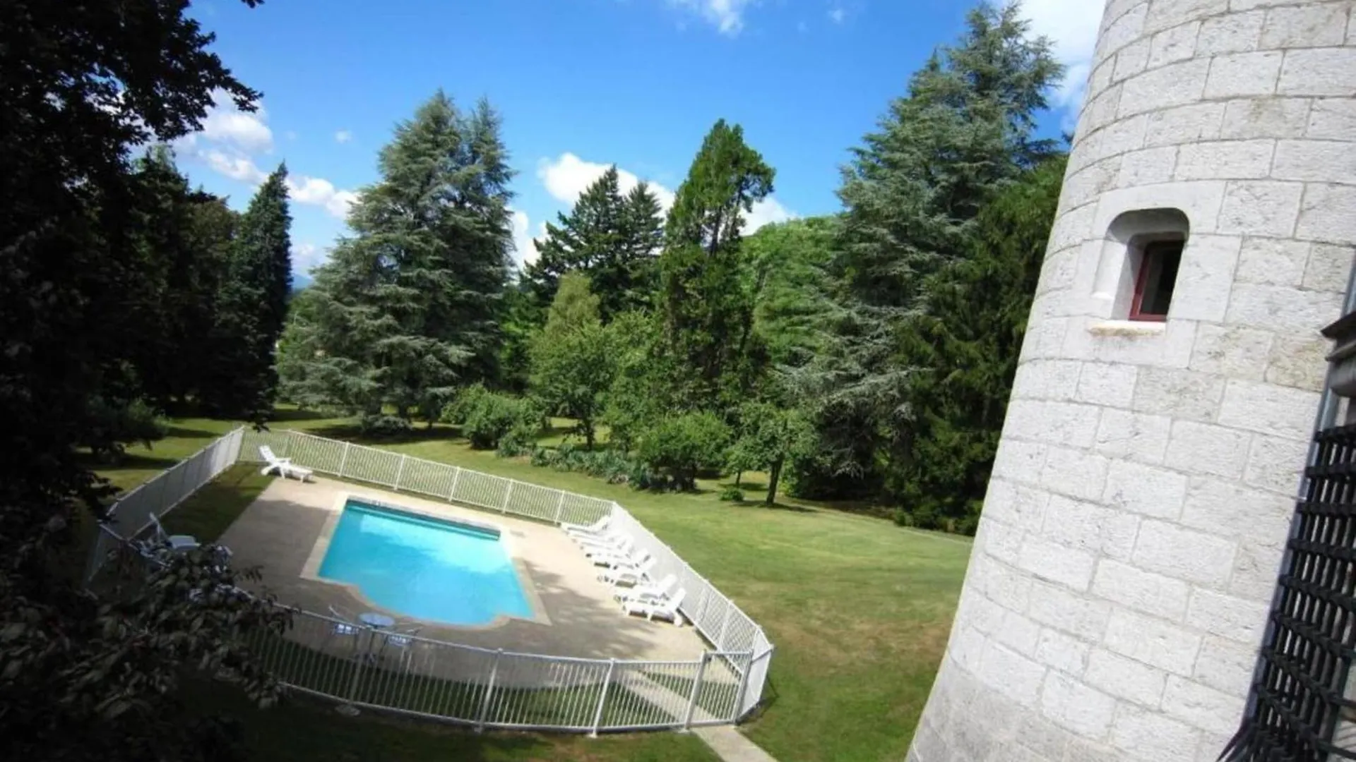 Cosy Castle With Swimming Pool Villa Serrieres-en-Chautagne France