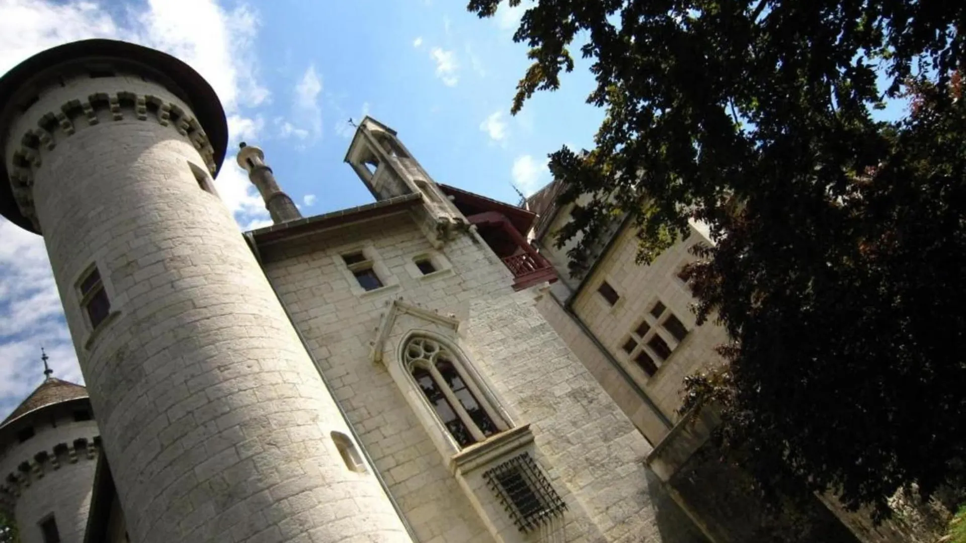 Cosy Castle With Swimming Pool Villa Serrieres-en-Chautagne Holiday home